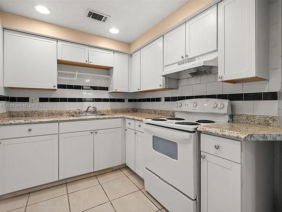 4th image of 1512 NW 16th Ln