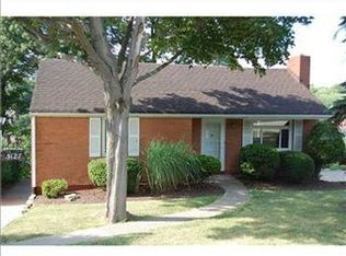 5127 Fieldcrest Dr, Pittsburgh, PA 15236