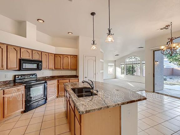 4th image of 3920 W Rose Garden Ln