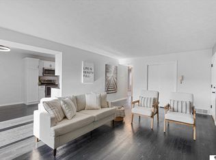 12727 Woodcrest Plz #3-222, Omaha, NE 68137