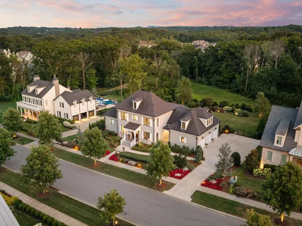 8645 Belladonna Dr, College Grove, TN 37046