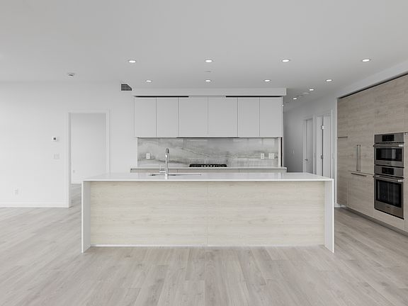 3rd image of 660 Quayside Dr #3702