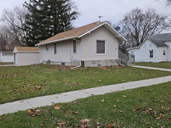 820 S Main St, Clarion, IA 50525