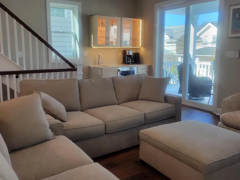 18 N Buffalo Ave — Photo 15