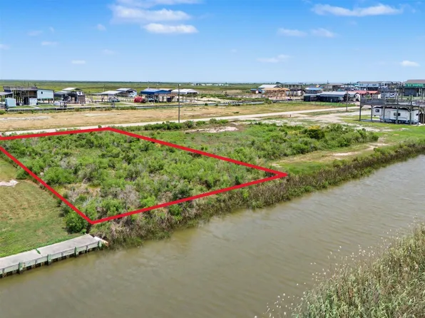 1263 Van Sant, Gilchrist, TX 77617