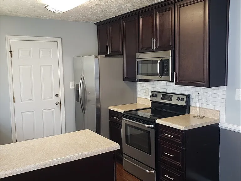 3828 Wildflower Rd — Photo 4