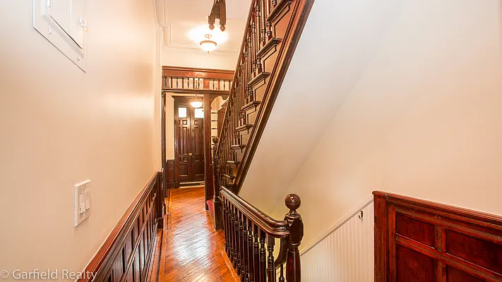 Rented by Garfield Realty  | media 8