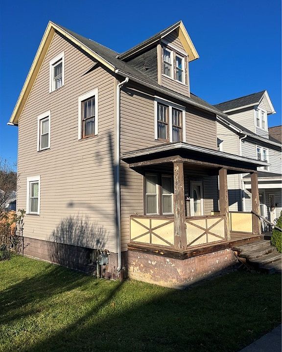 1st image of 305 Grant St