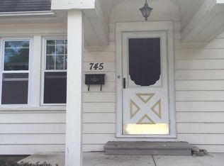 745 Owego Dr, Pontiac, MI 48341