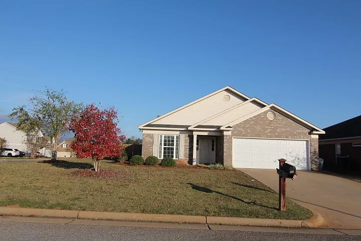 9032 Scottsdale Ct — Photo 1