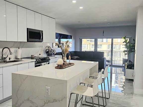 4th image of 1950 S Ocean Dr APT 3D