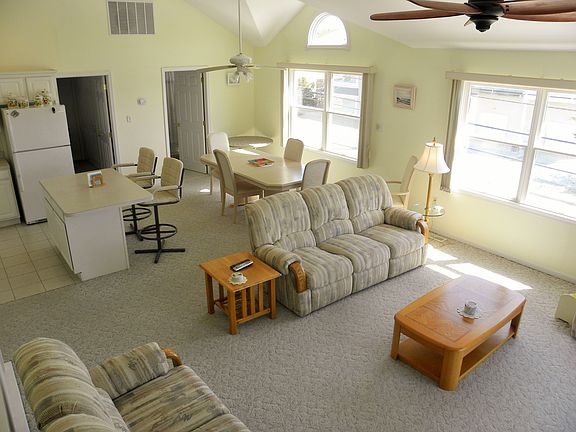 3rd image of 101 30th St #West