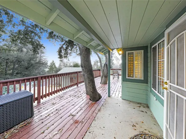 24913 Matterhorn Ct, Crestline, CA 92325