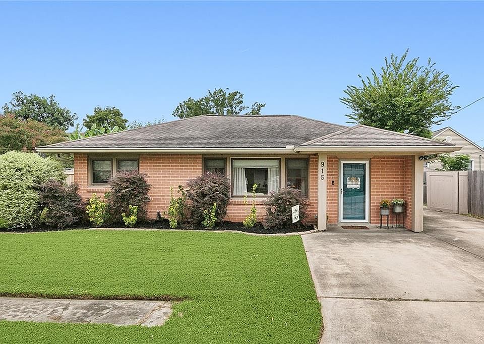 1st image of 915 Lesan Dr
