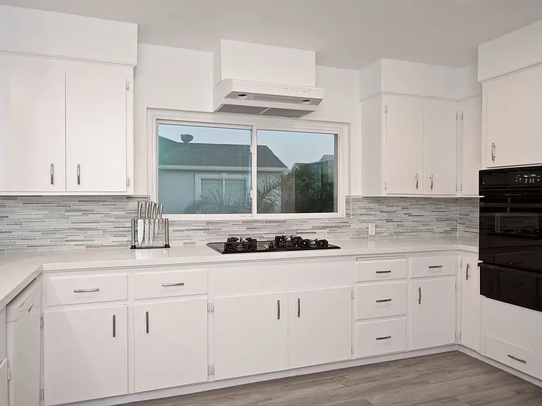 5210 Neptune Ave — Photo 10