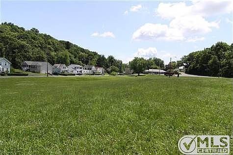 2nd image of 153-185 3rd Ave
