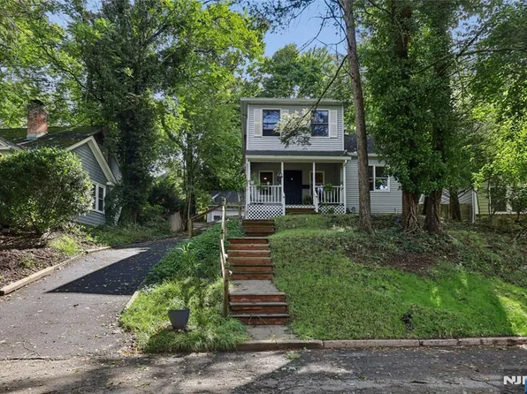 6 Valley Place, Tenafly, NJ 07670