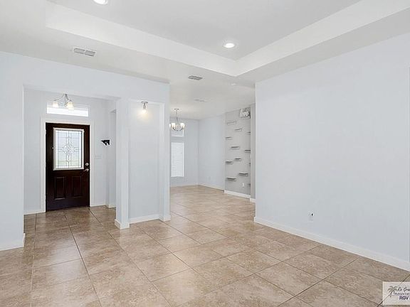 2nd image of 6633 Woodlands Ave