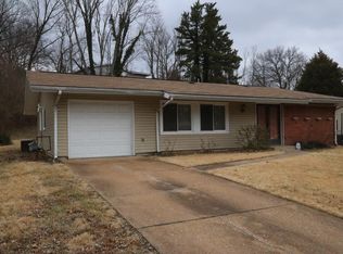 1708 Rathford Dr, Saint Louis, MO 63146