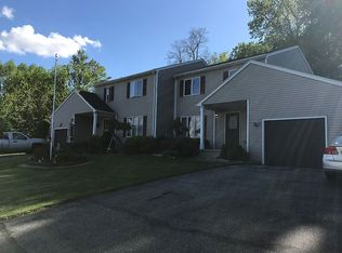 14 Dakota Dr, Chicopee, MA 01013