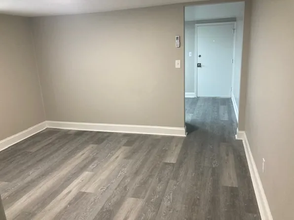 88 W Main St #R1, Westminster, MD 21157