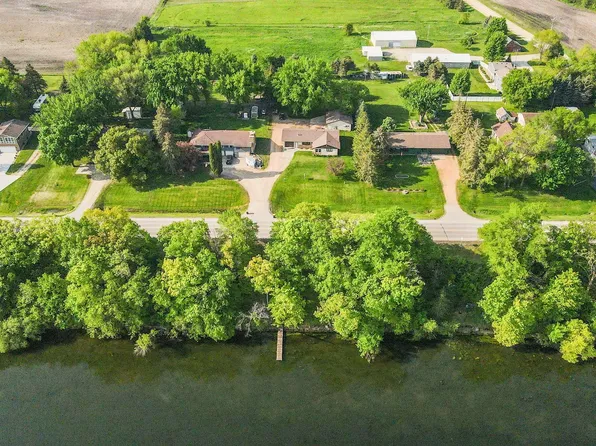 15392 Shieldsville Blvd, Faribault, MN 55021