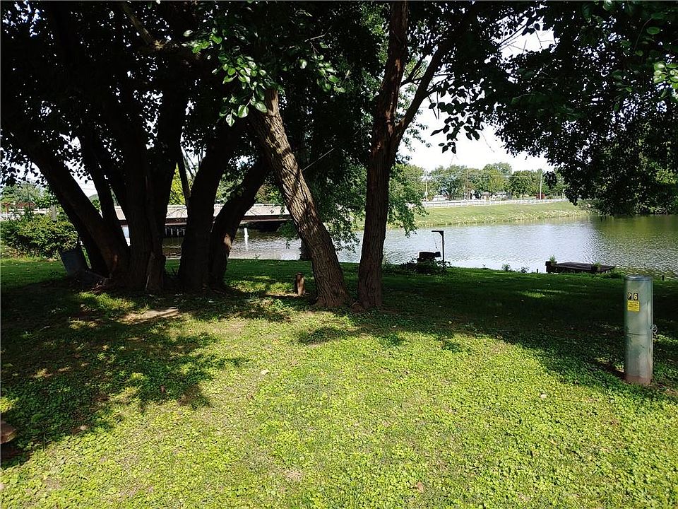 2nd image of 1 Regina Dr