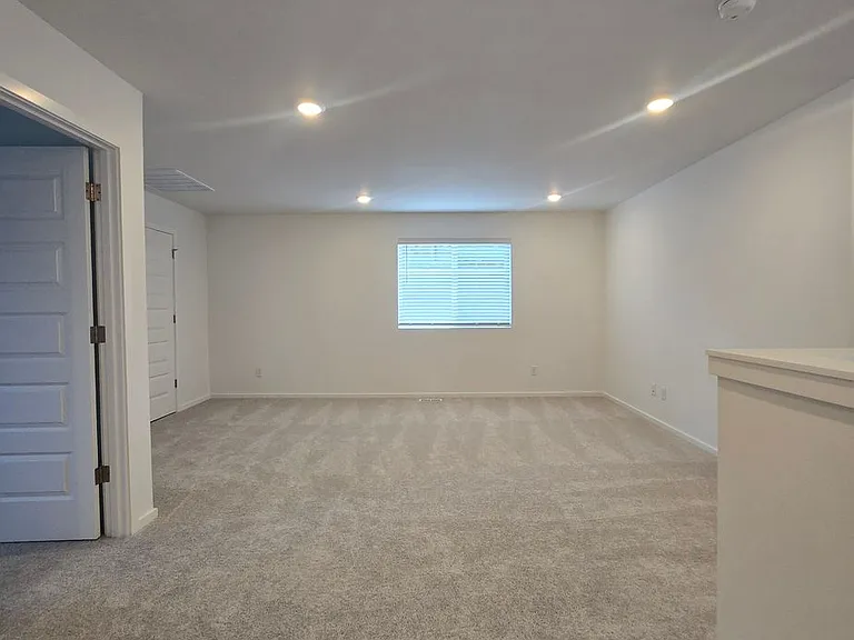 2700 Wonderland Way — Photo 26