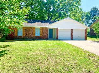 2216 W Twin Springs St, Siloam Springs, AR 72761