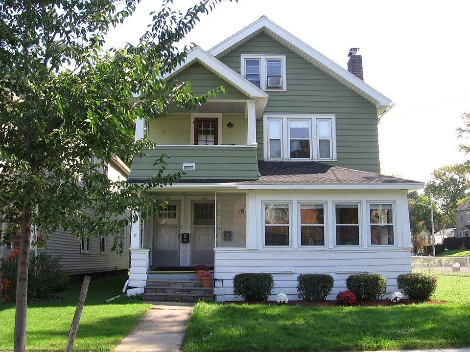 179 Nichols Ave