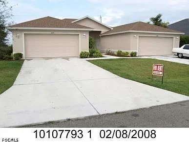4330 SW 7th Pl Photo 1