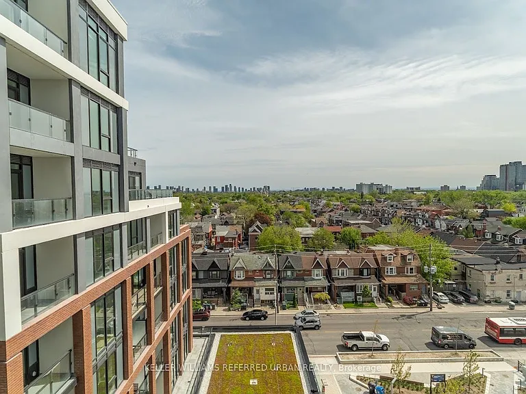 858 Dupont St #702 — Photo 33