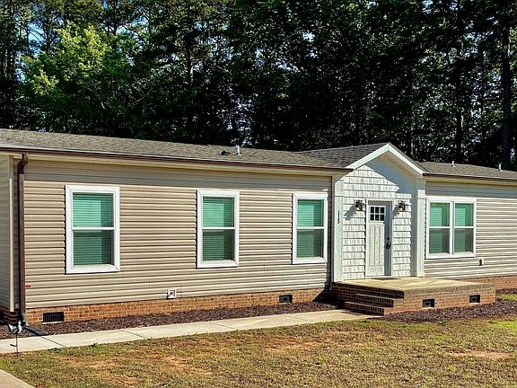 2nd image of 115 Putman Rd