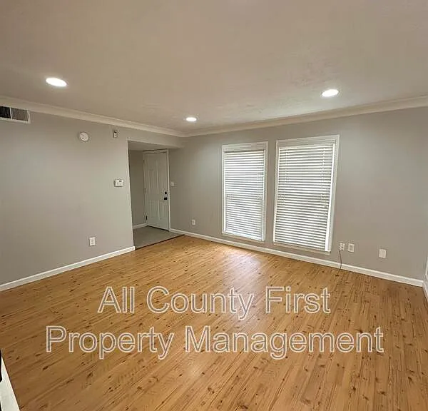 3162 Citrus Ct — Photo 3