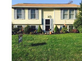 5 Leader Dr, Newark, DE 19713