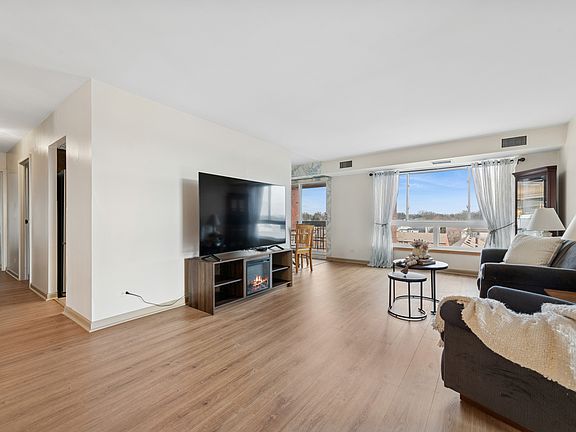 5th image of 3700 Capri Ct APT 510