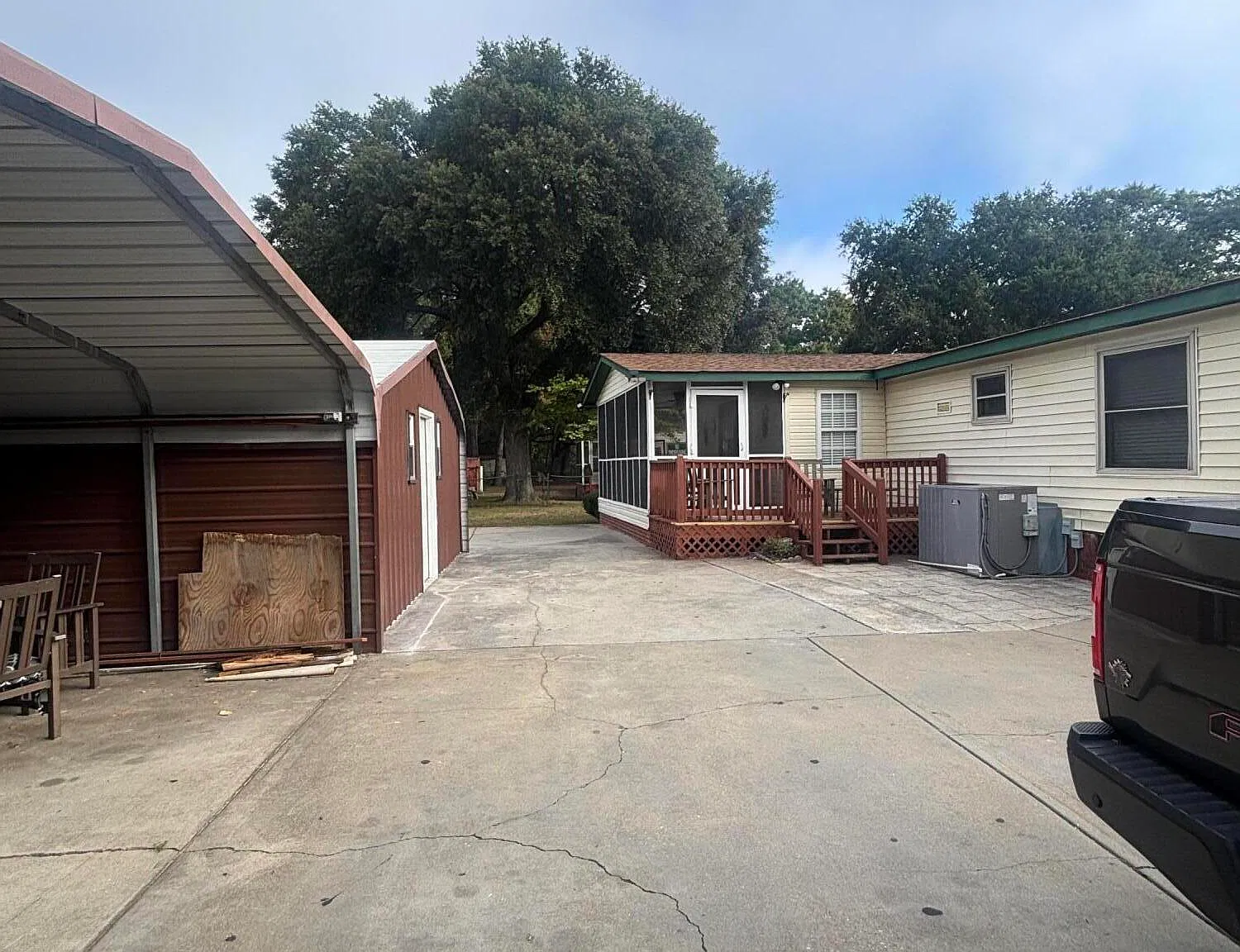 3 bed, 2.0 bath, 1570 sqft, $1,200 — Photo 3