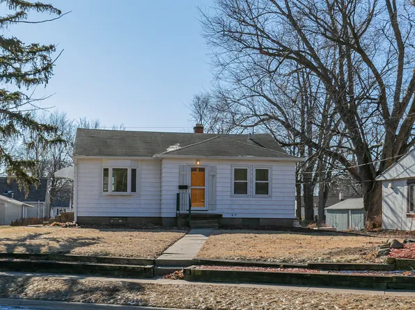 1117 Mississippi Blvd, Bettendorf, IA 52722