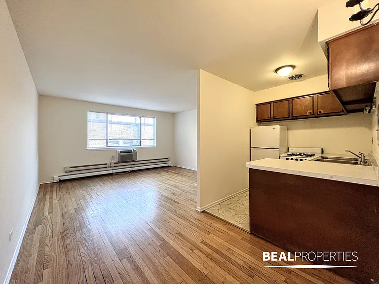 660 West Wrightwood — Photo 8