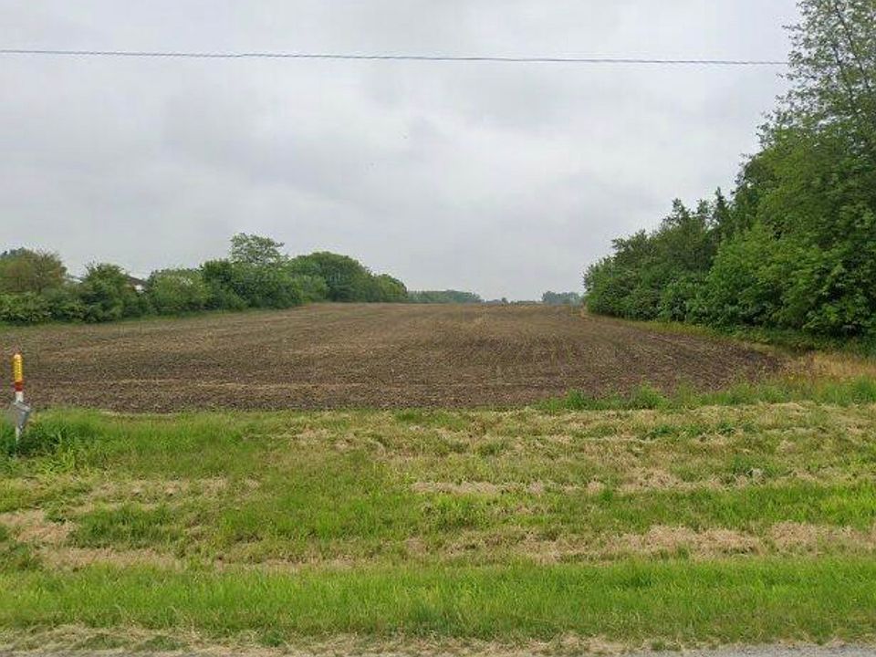 2nd image of 6828 W Dralle Rd