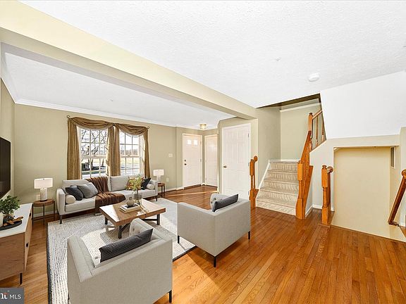 3rd image of 1810 Sebastian Blvd