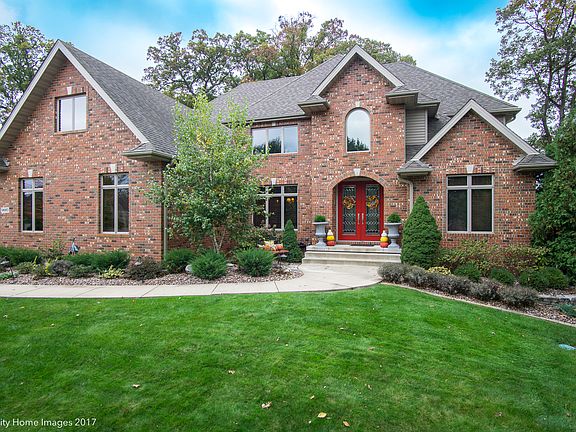 2nd image of 9680 Julia Dr