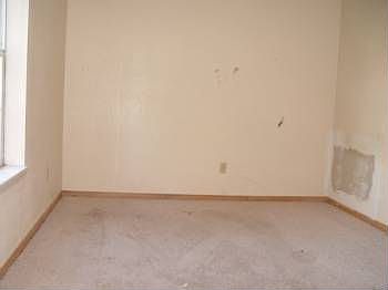 4th image of 120 Victoria Ln