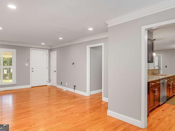 4th image of 3643 Woodstream Cir