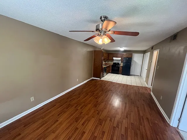 1804 Ororke Ln SW #B — Photo 2