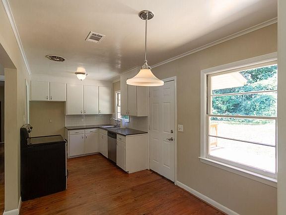 4th image of 25 Gilmore Dr