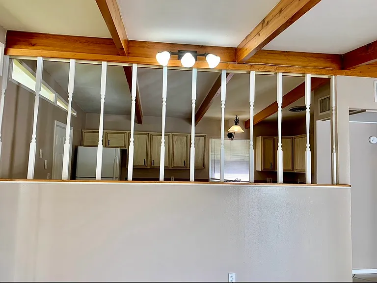 5908 S Coolidge Ave — Photo 5
