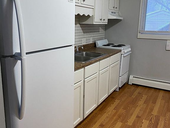 2nd image of 3210 Marshall Ave SE #9508025