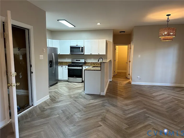 5219 Scotsglen Dr — Photo 17