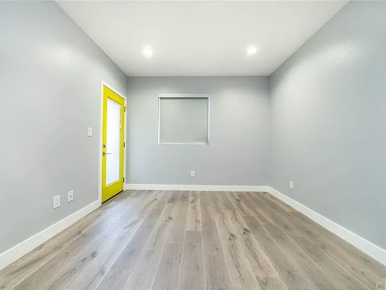 4820 Saint Charles Pl — Photo 23